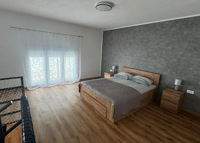 Ivano&ivona Daire Izola