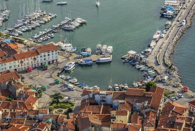 Ivano&ivona Daire Izola